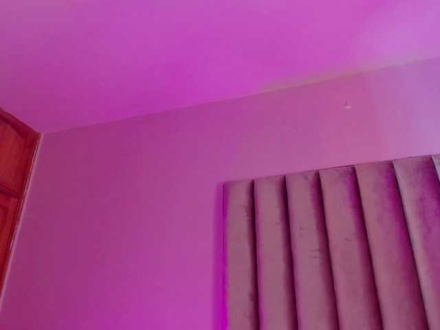 Gabriela-Suarez-1 live cam on BongaCams