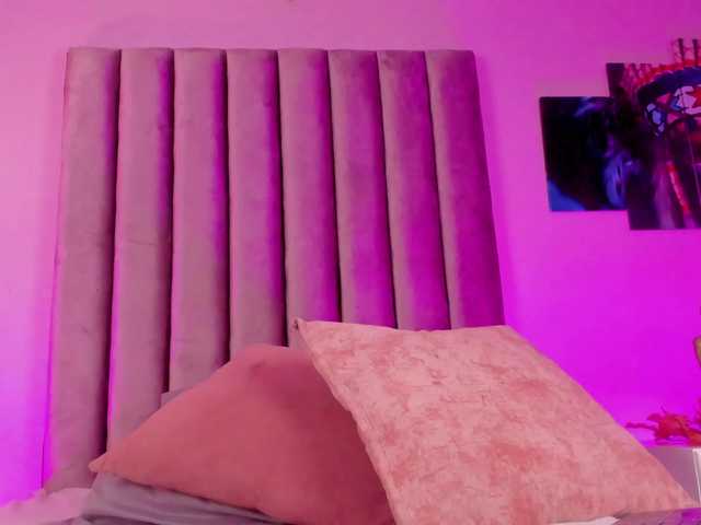 Gabriela-Suarez-1's BongaCams show and profile