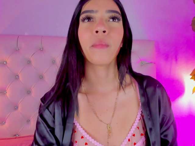 Gabriela-Suarez-1 live cam on BongaCams