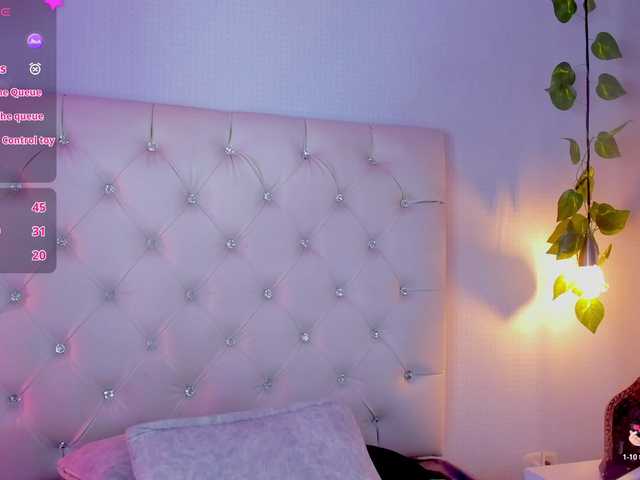 Gabriela-Suarez-1 live cam on BongaCams