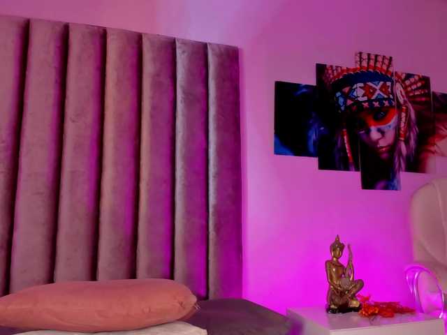 Gabriela-Suarez-1 live cam on BongaCams
