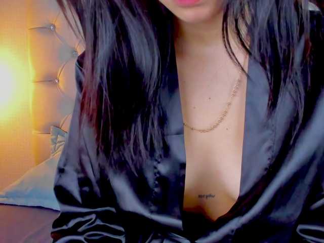 Gabriela-Suarez-1 live cam on BongaCams