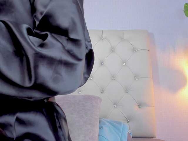 Gabriela-Suarez-1 live cam on BongaCams