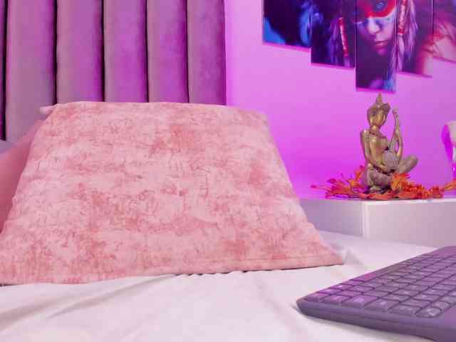 Gabriela-Suarez-1 webcam