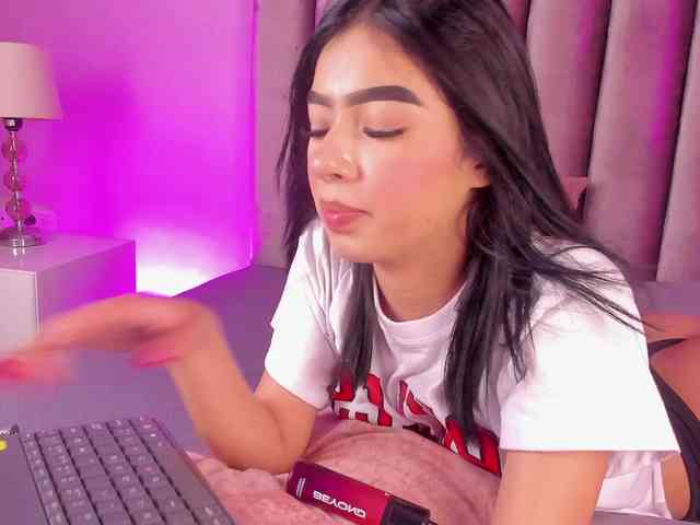 Gabriela-Suarez-1 webcam