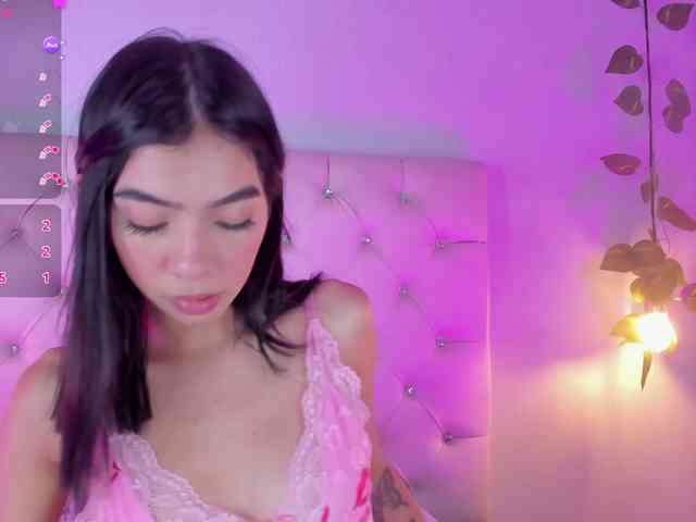 Gabriela-Suarez-1 webcam