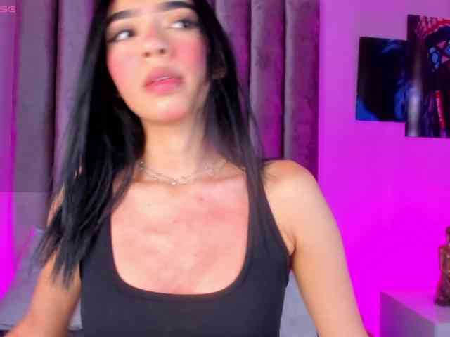 gabriela-suarez-1's live room