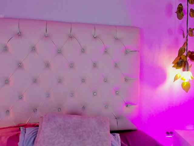 Gabriela-Suarez-1 webcam