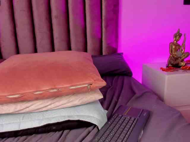 Gabriela-Suarez-1 webcam