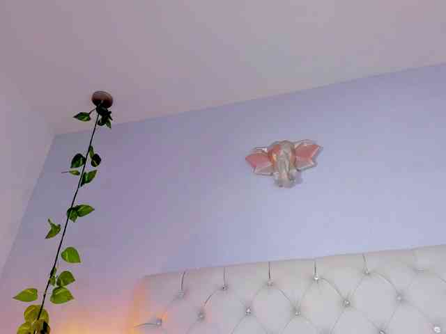 Gabriela-Suarez-1 webcam