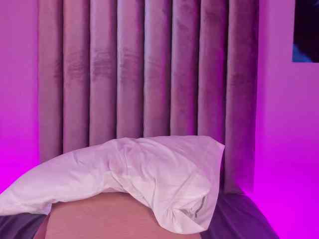 Gabriela-Suarez-1 webcam