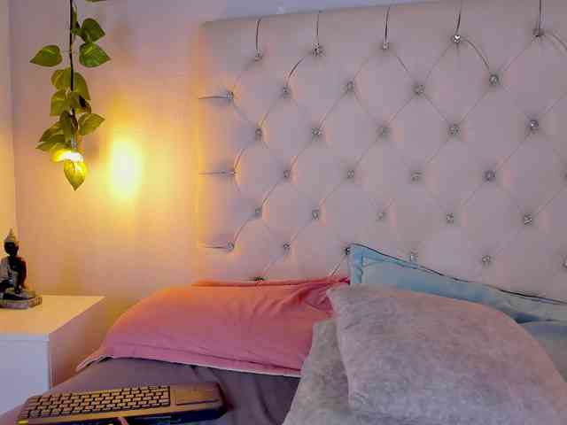 Gabriela-Suarez-1 webcam
