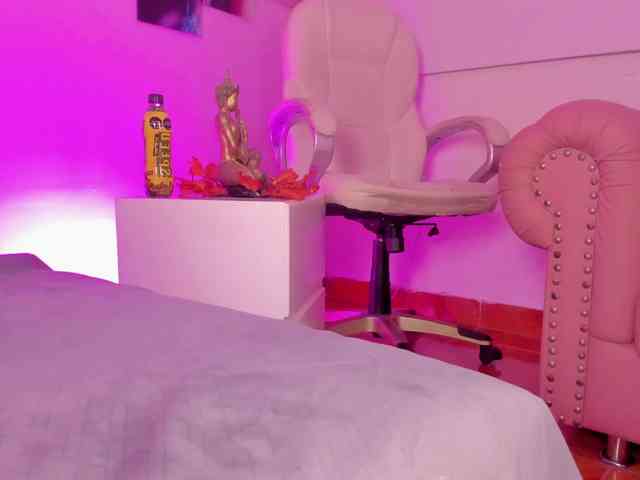 Gabriela-Suarez-1 webcam