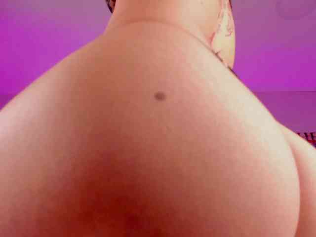 Gabriela-Suarez-1 webcam