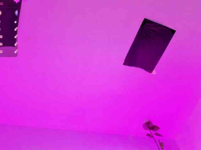 Gabriela-Suarez-1 webcam
