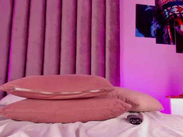 Gabriela-Suarez-1 webcam