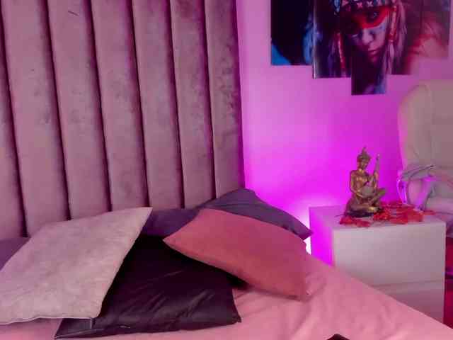 Gabriela-Suarez-1 webcam