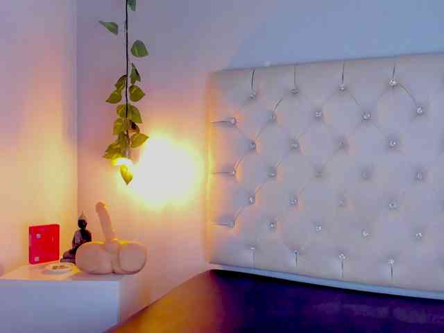 Gabriela-Suarez-1 webcam