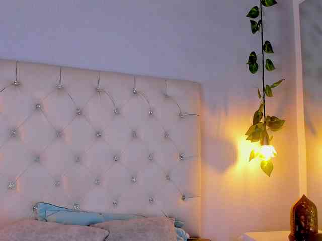 Gabriela-Suarez-1 webcam