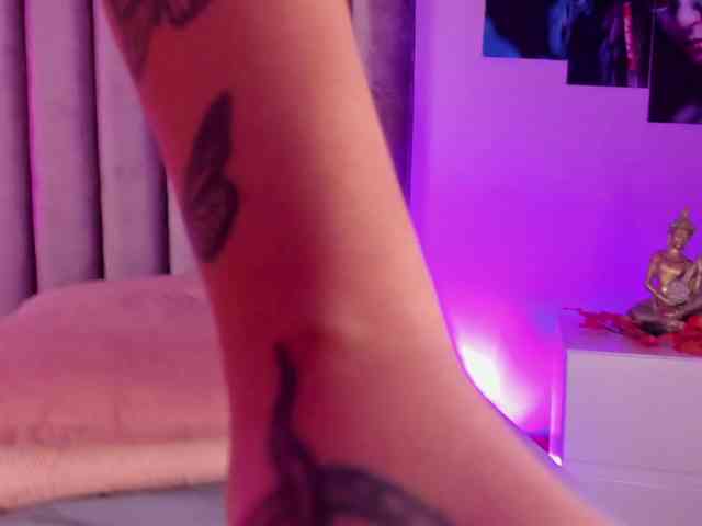 Gabriela-Suarez-1 webcam