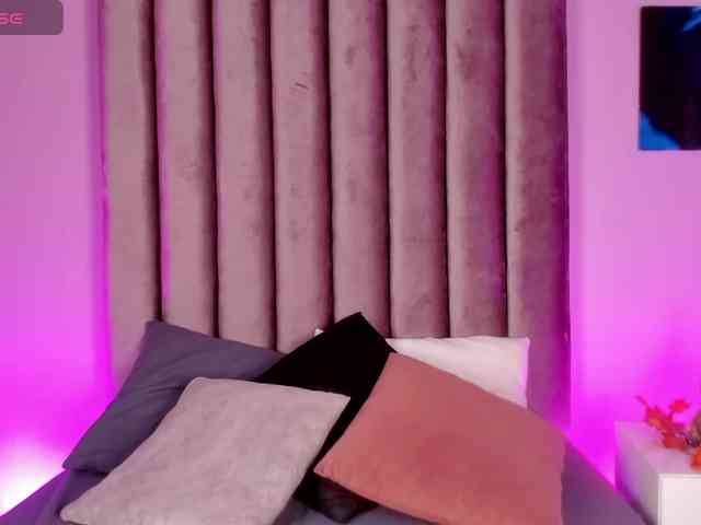 gabriela-suarez-1's live room