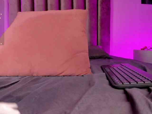 Gabriela-Suarez-1 webcam