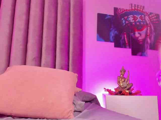 Gabriela-Suarez-1 webcam