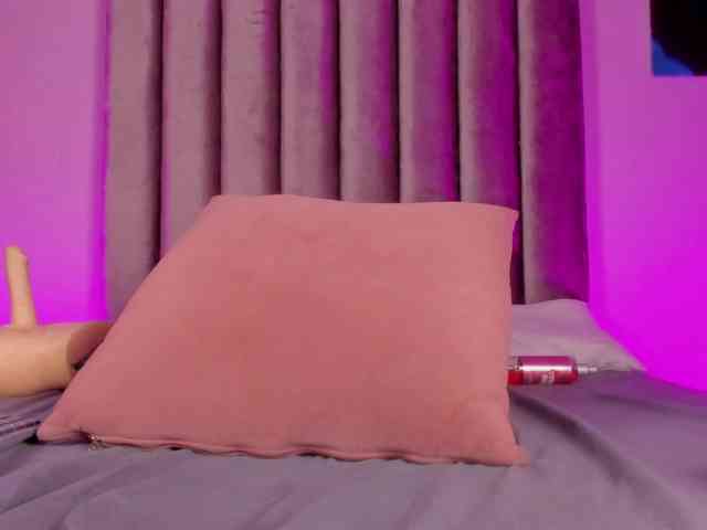 Gabriela-Suarez-1 webcam