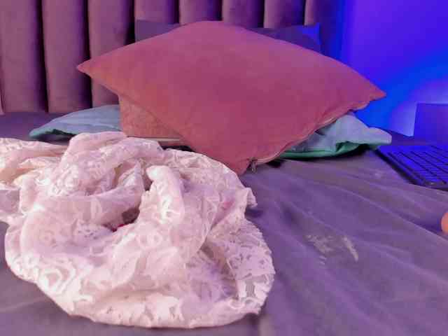 Gabriela-Suarez-1 webcam