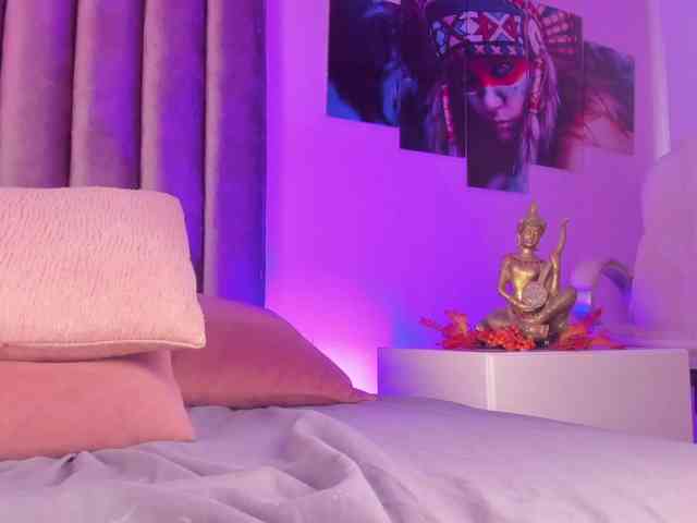 Gabriela-Suarez-1 webcam