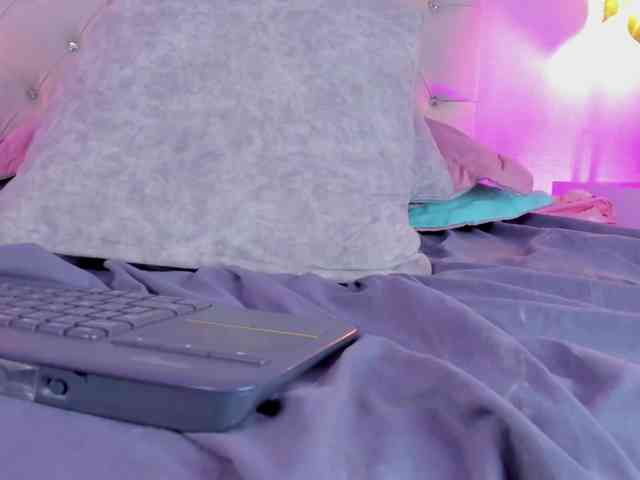 Gabriela-Suarez-1 webcam