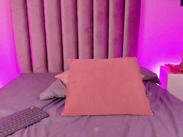 Gabriela-Suarez-1 webcam