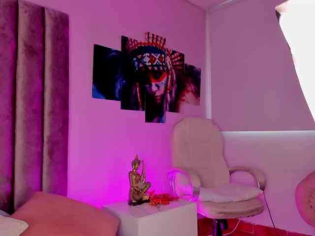 Gabriela-Suarez-1 webcam