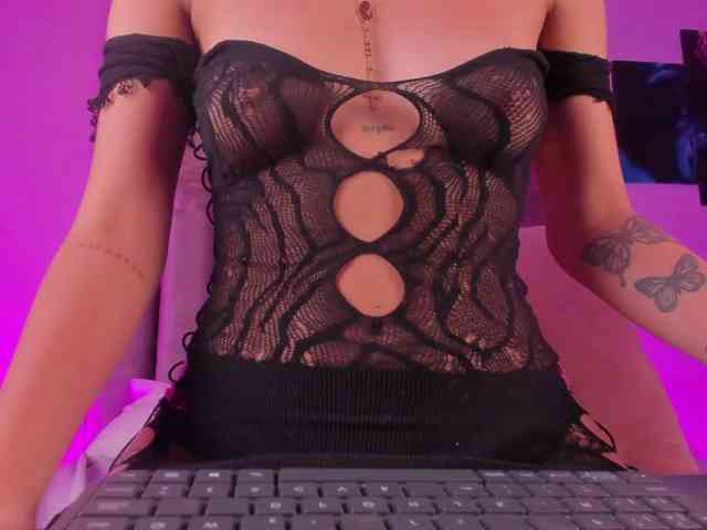 Gabriela-Suarez-1 webcam