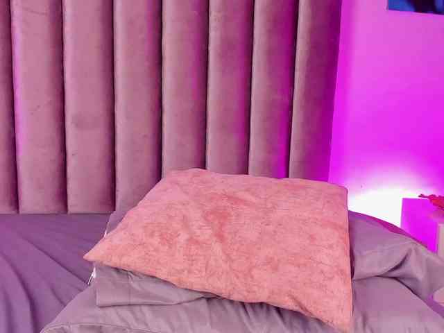 Gabriela-Suarez-1 webcam