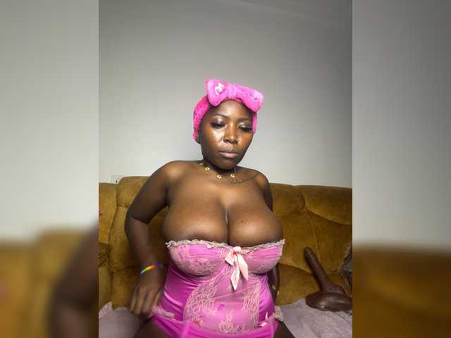 HornyBigAss Live Cam on BongaCams