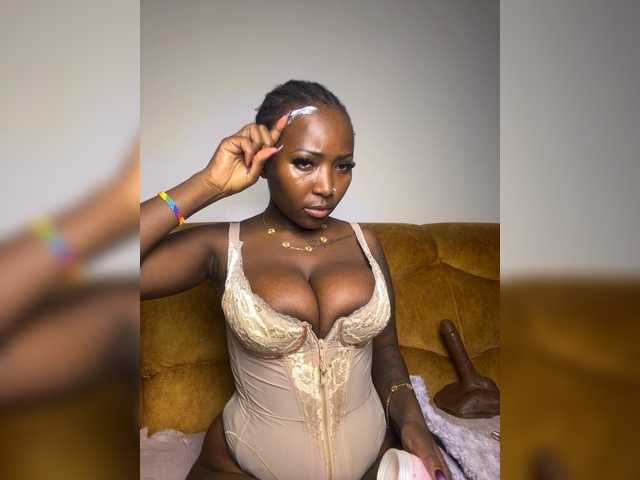 HornyBigAss live webcam show