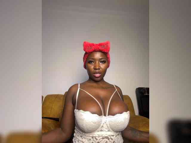 HornyBigAss Live Webcam on BongaCams