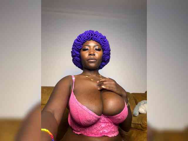 HornyBigAss webcam