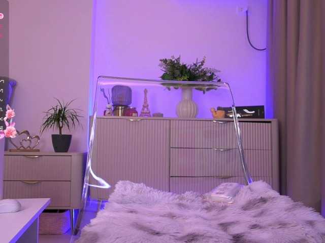 lildiaa's BongaCams show and profile