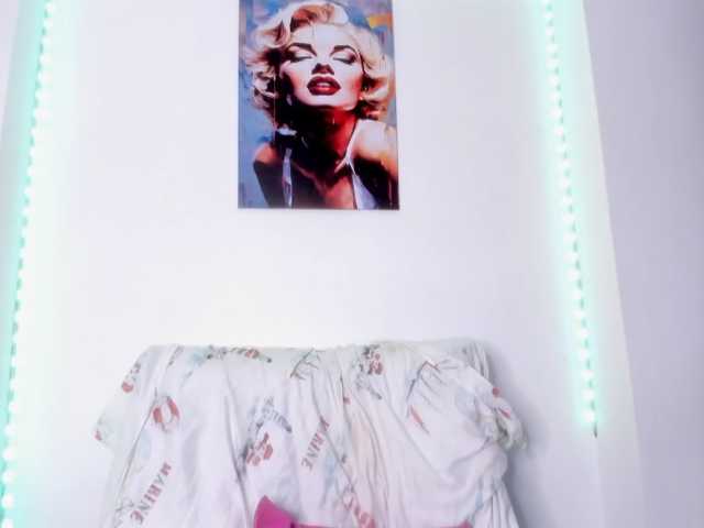 Tina-houston live cam on BongaCams