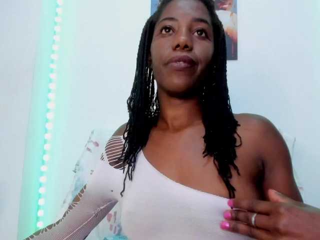 Tina-houston live cam on BongaCams