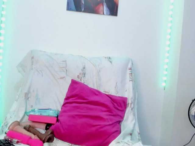 Tina-houston live cam on BongaCams