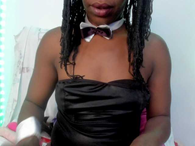 Tina-houston live cam on BongaCams