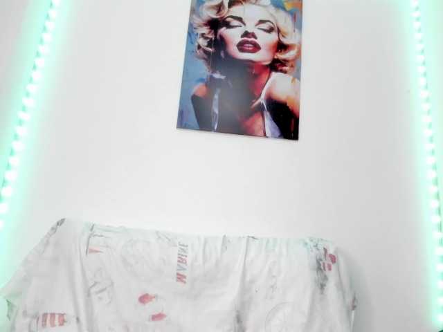 Tina-houston live cam on BongaCams