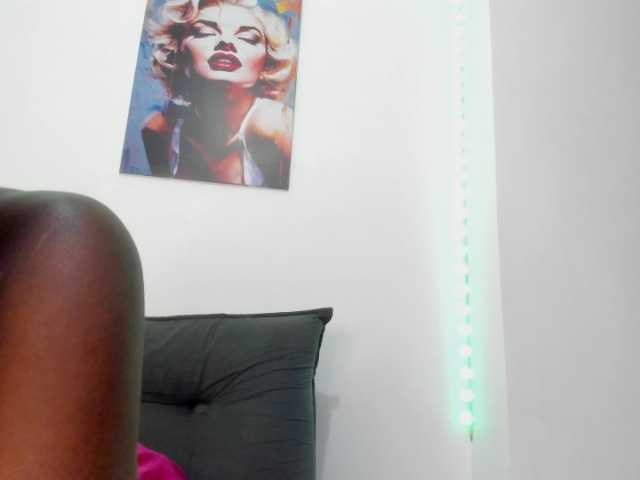Tina-houston live cam on BongaCams