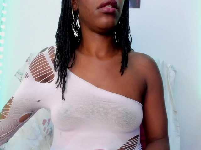 Tina-houston live cam on BongaCams