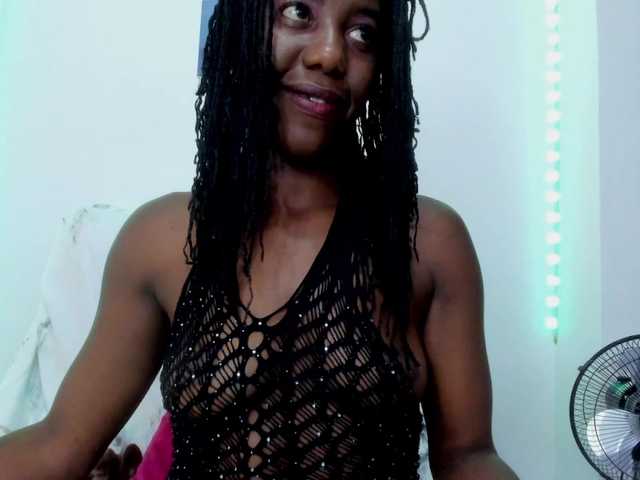 Tina-houston live cam on BongaCams