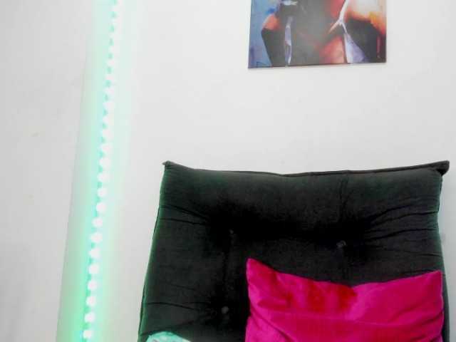 Tina-houston live cam on BongaCams
