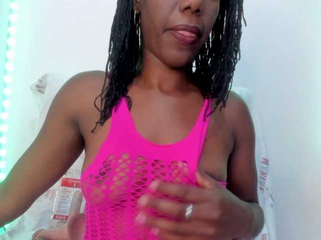 Tina-houston live cam on BongaCams